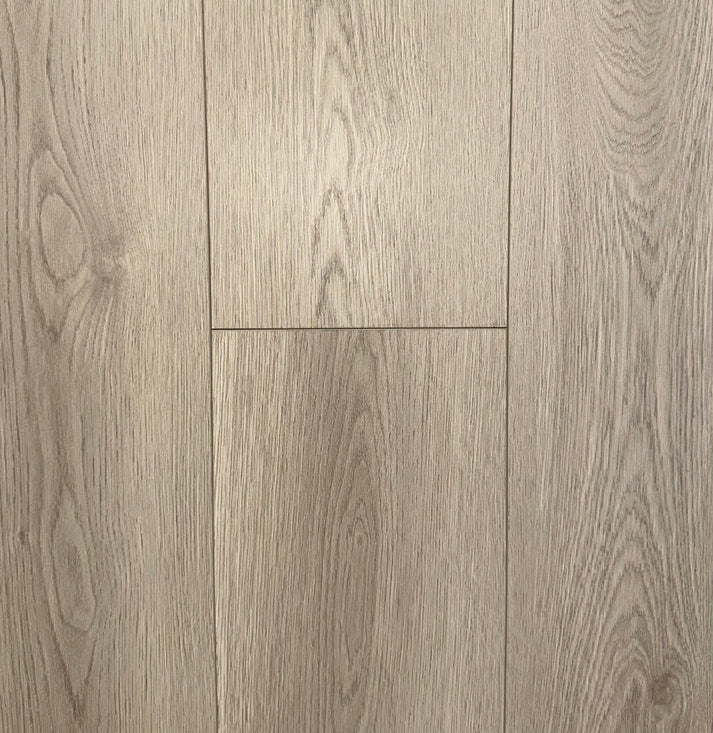 Laminate vs. Vinyl Flooring: Why Laminate is Making a Comeback