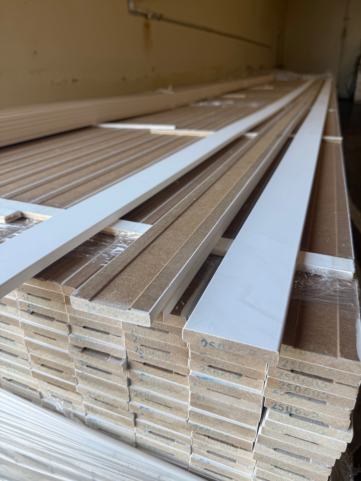Primed MDF Door Casing 1/2" x 2 1/2" (16ft)