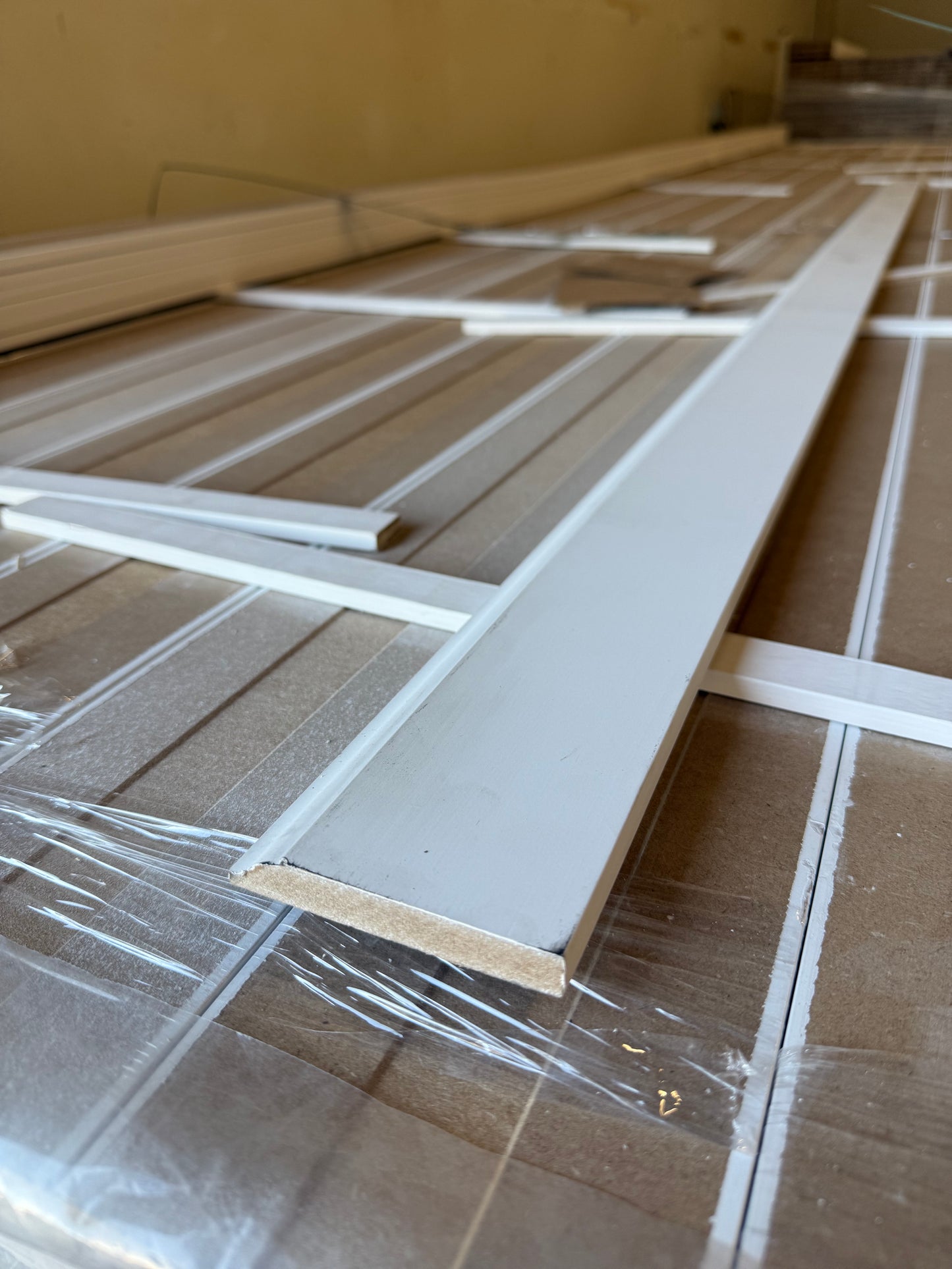 Primed MDF Colonial Baseboard Moulding 1/2" x 3 1/4" (16ft)