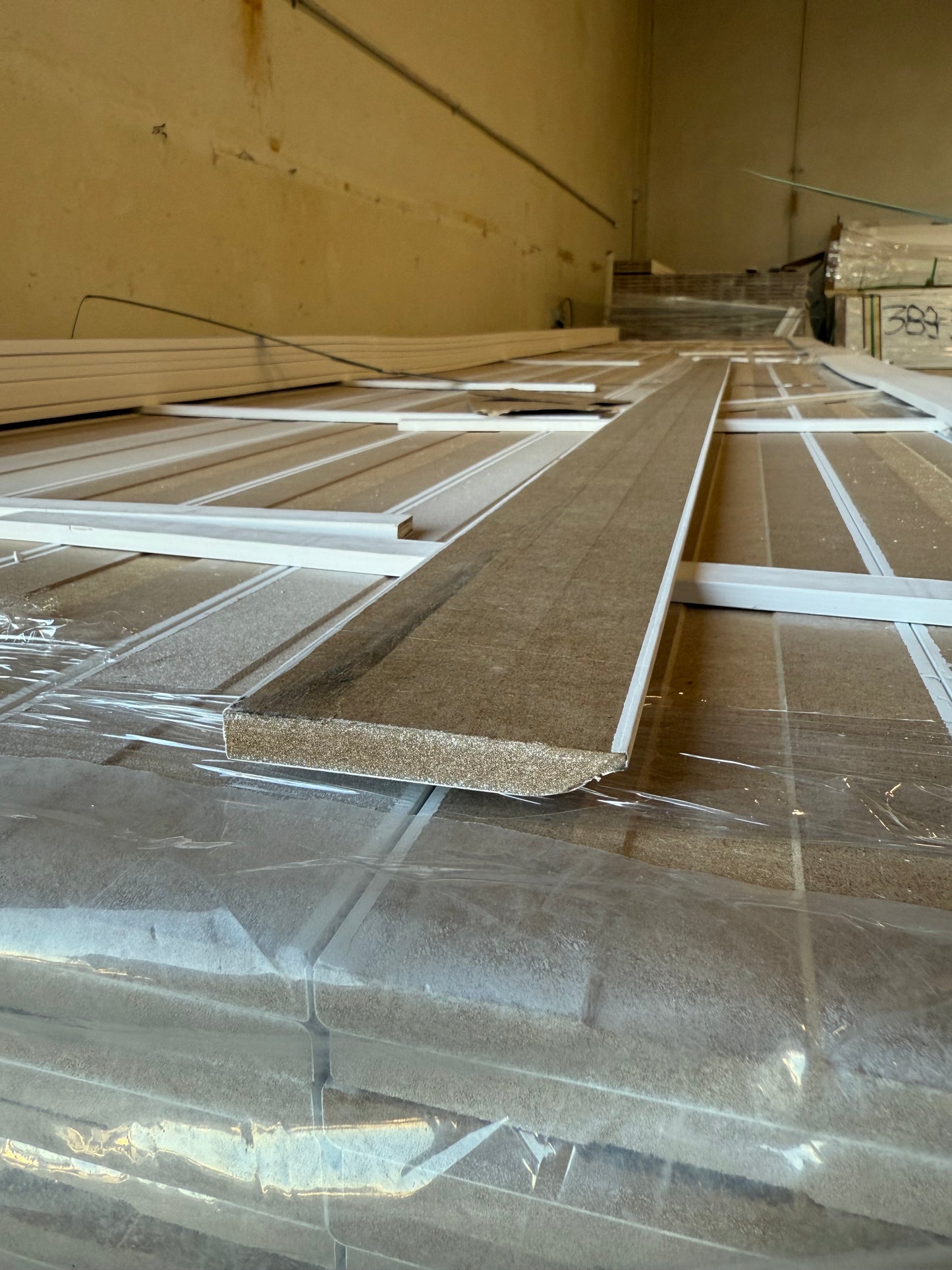 Primed MDF Colonial Baseboard Moulding 1/2" x 3 1/4" (16ft)