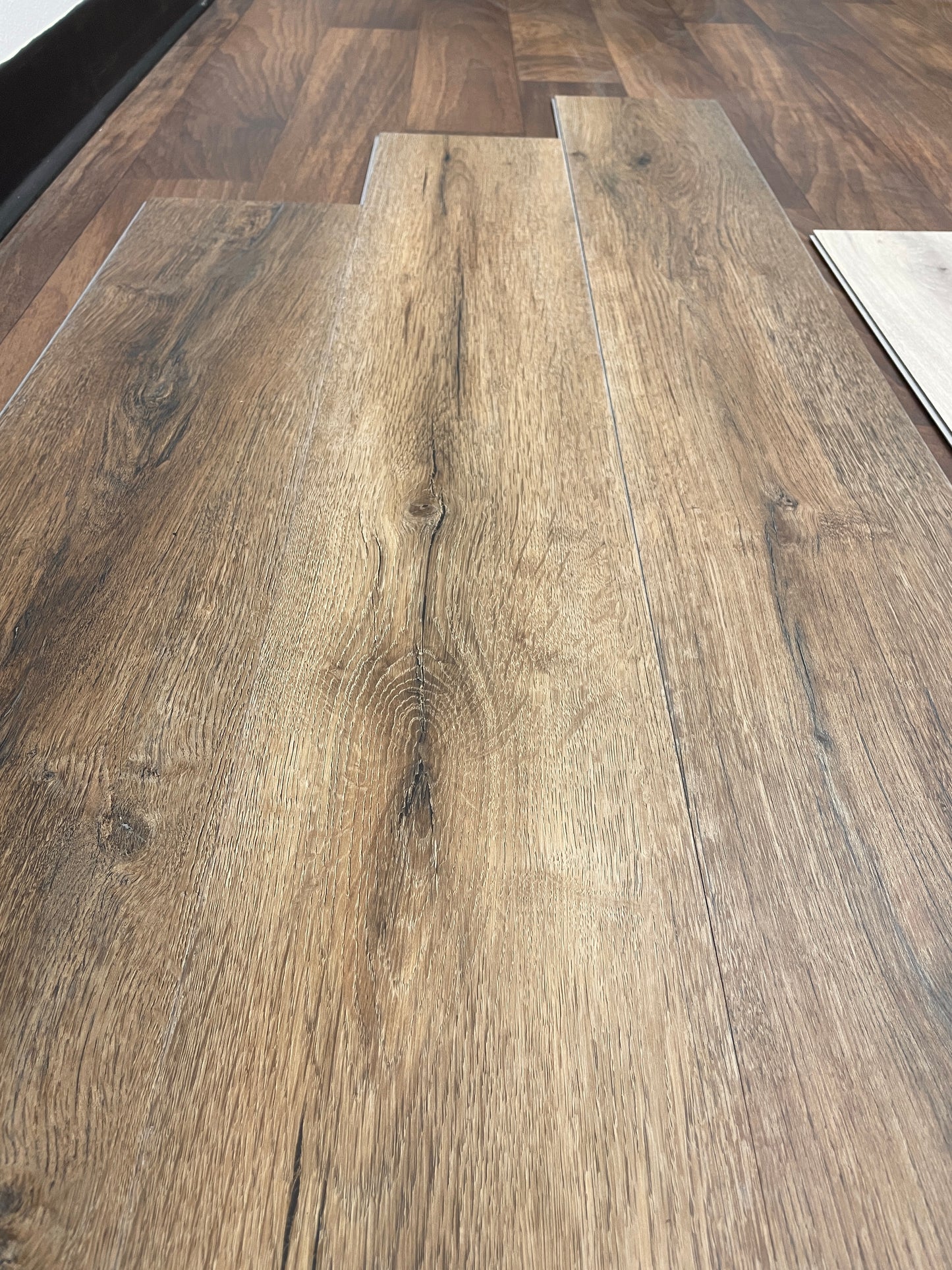 Classic Walnut ⎸ 6mm 20mil w/pad ⎸ Choice Flooring Luxury Vinyl Plank